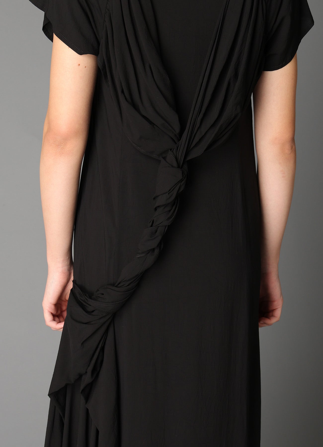 RY/ WRINKLED LAWN TWISTED DRESS A