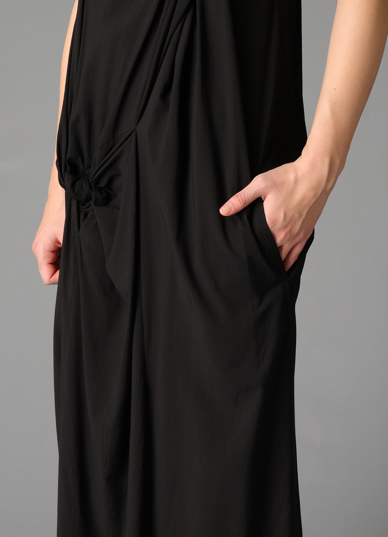 RY/ WRINKLED TWISTED DRES