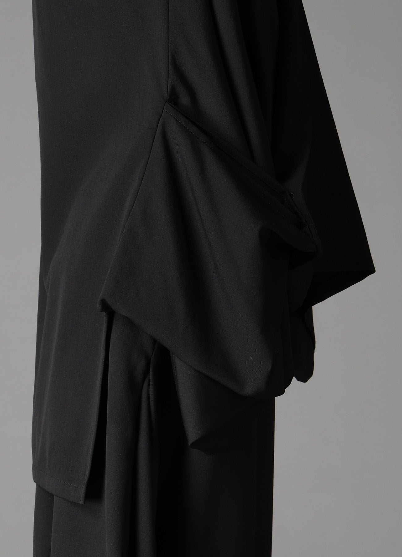 W/GABARDINE WRAP JACKET