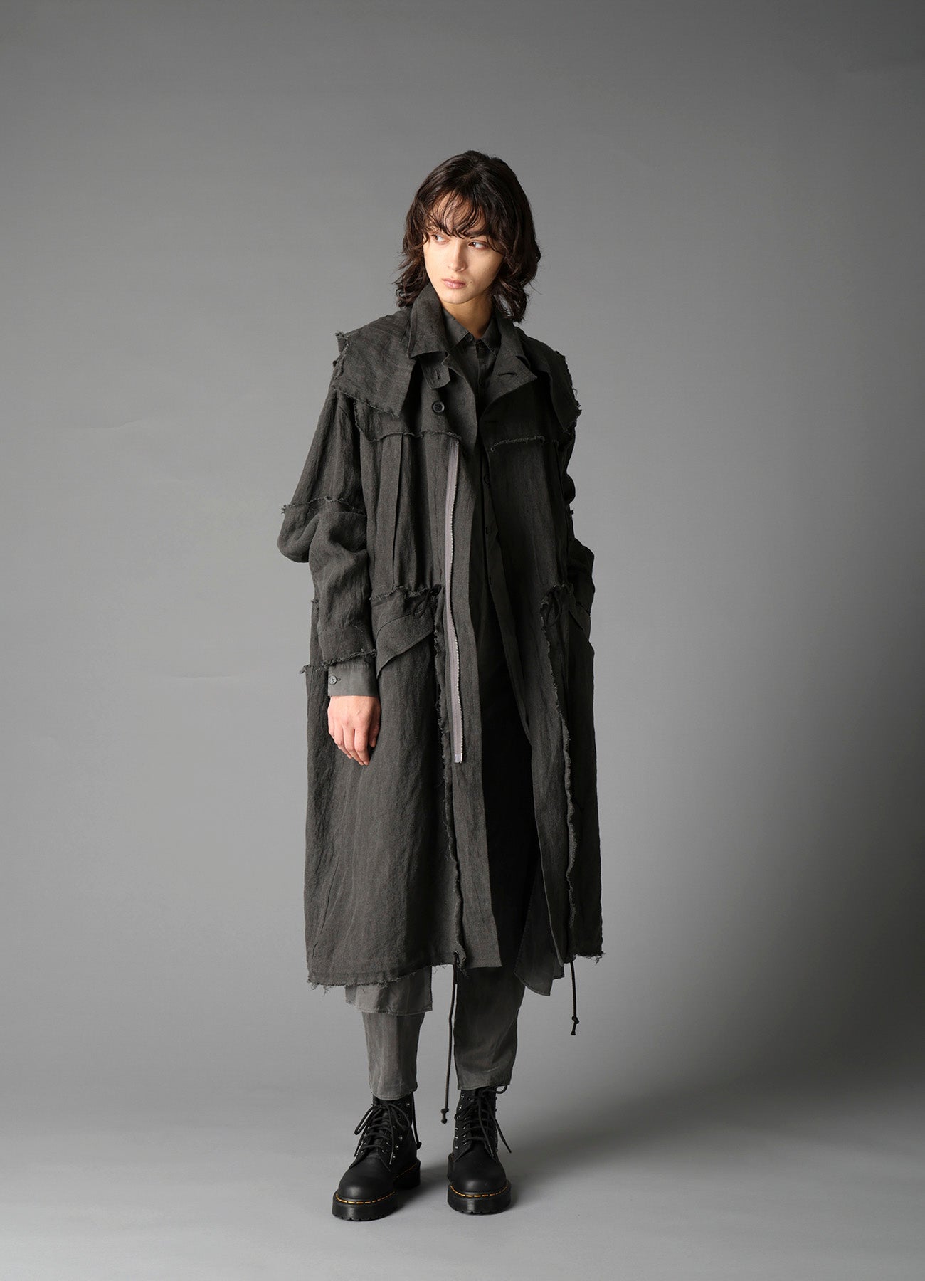 GARMENT-DYED LAWN SLIT SLIM PANTS