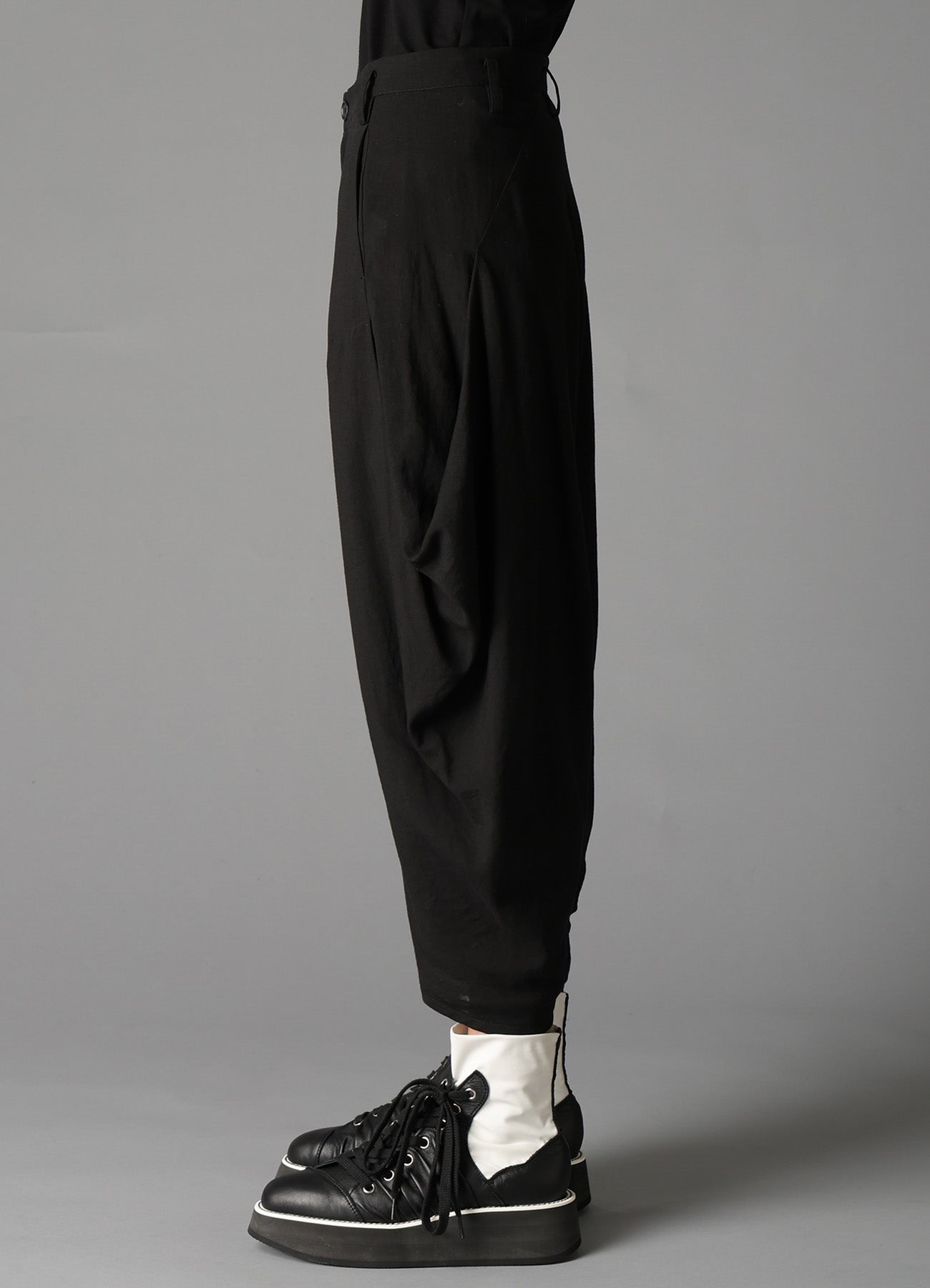 CELLULOSE/ LINEN LAWN BIG TUCK PANTS A