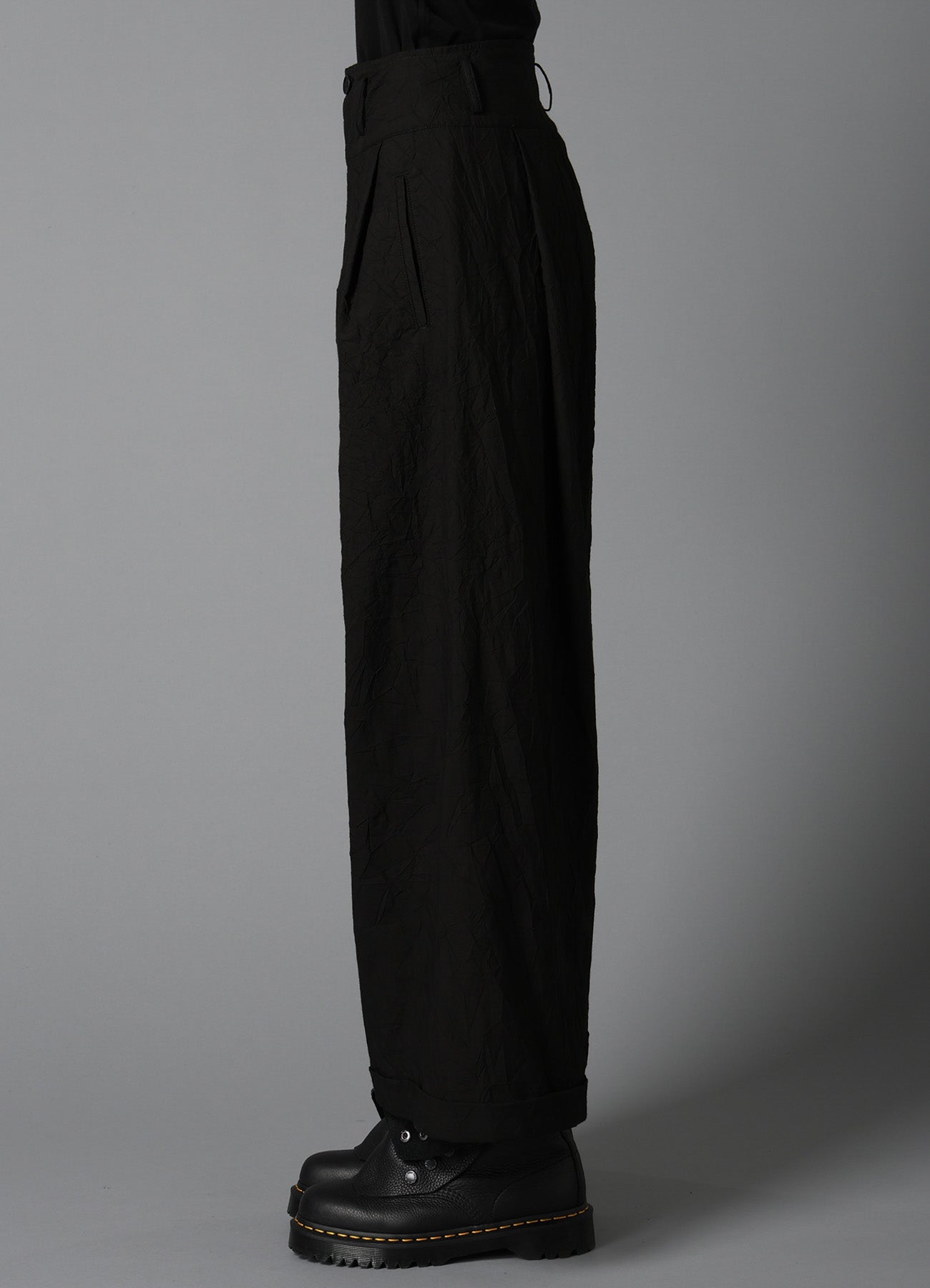 WRINKLED TYPEWRITER MACKIN WIDE PANTS