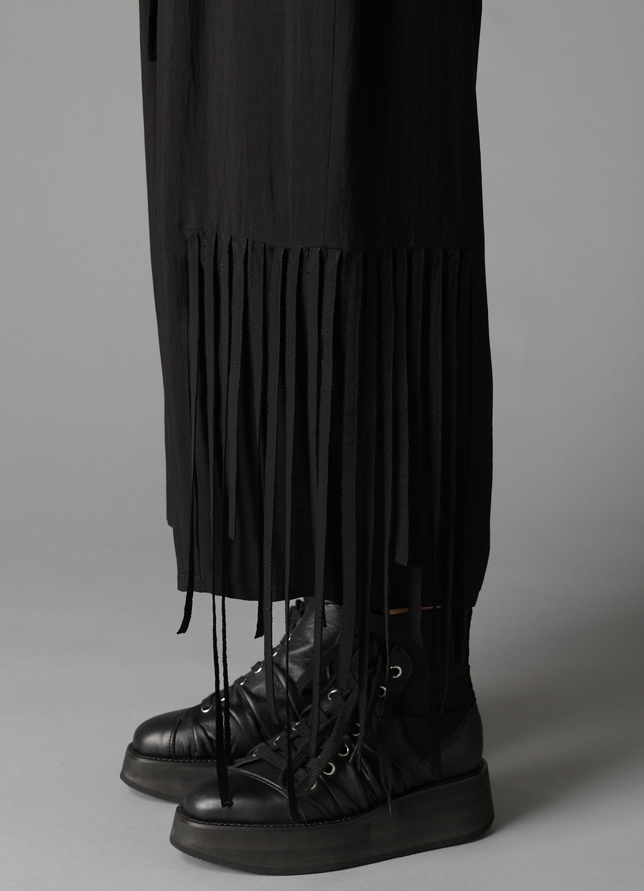 HIGH TWISTED GABARDINE FRINGE PATNS