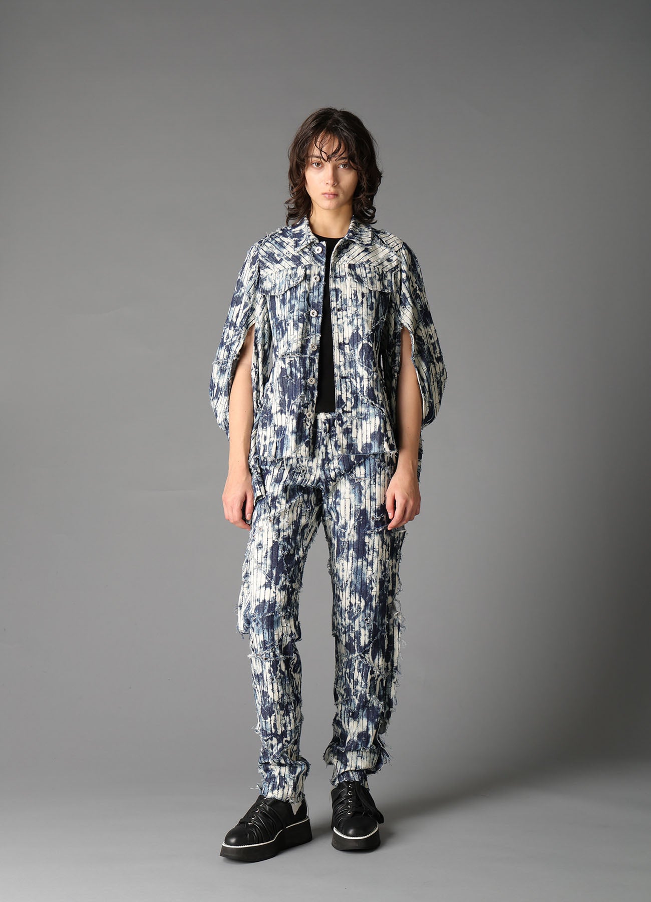 DAMAGED DENIM STRAIGHT PANTS