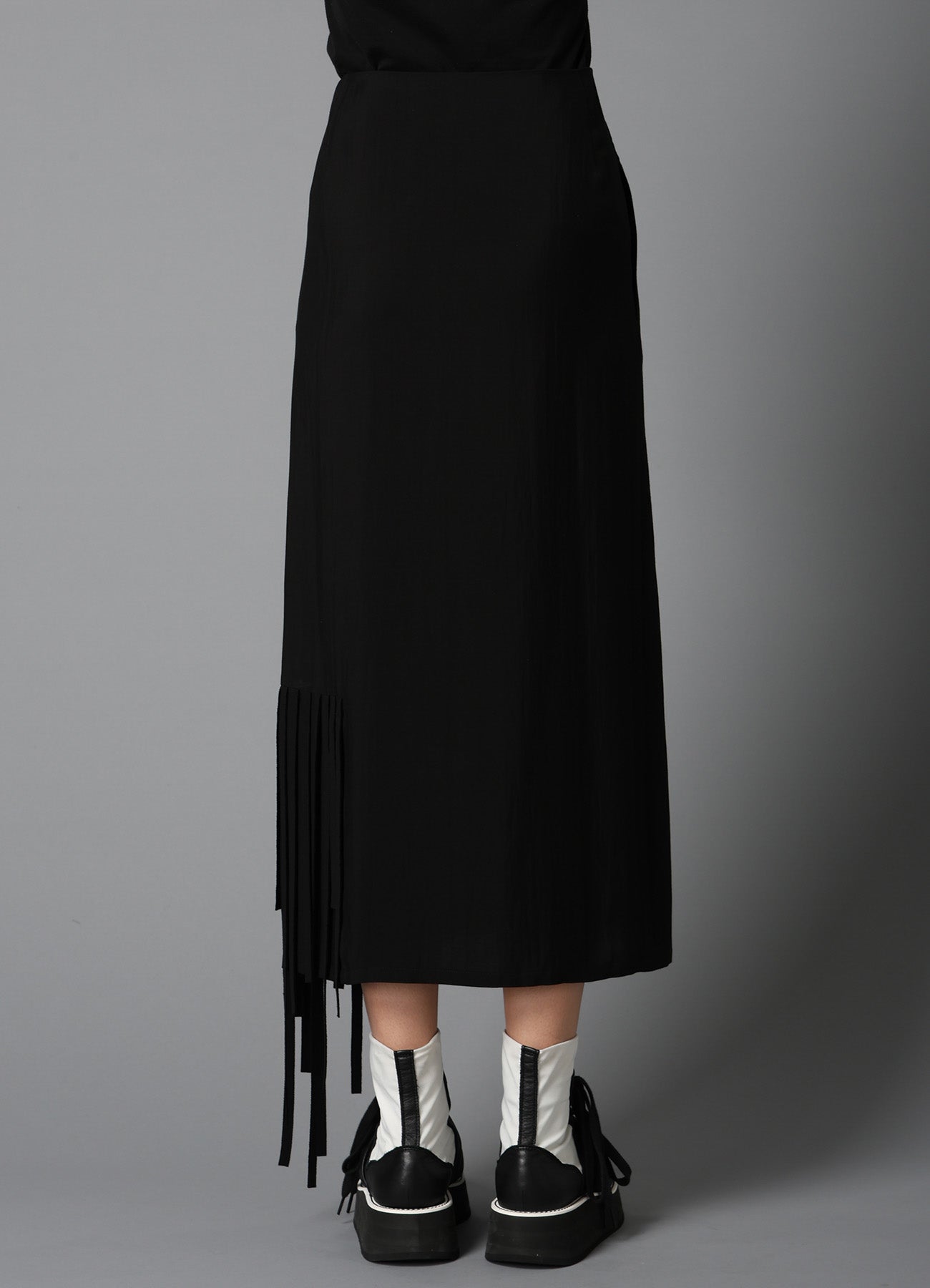 HIGH TWISTED GABARDINE FRINGE SKIRT