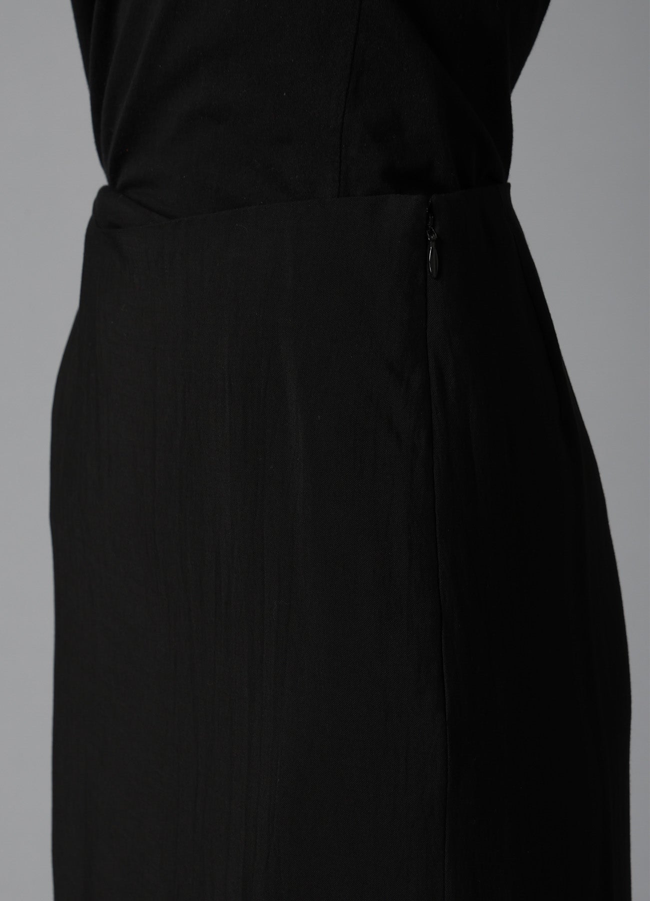 HIGH TWISTED GABARDINE FRINGE SKIRT