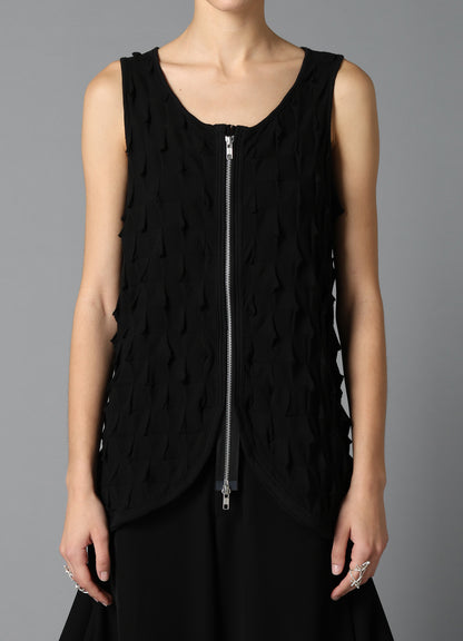 3D LINK STITCH ROUND HEM SLEEVELESS TEE