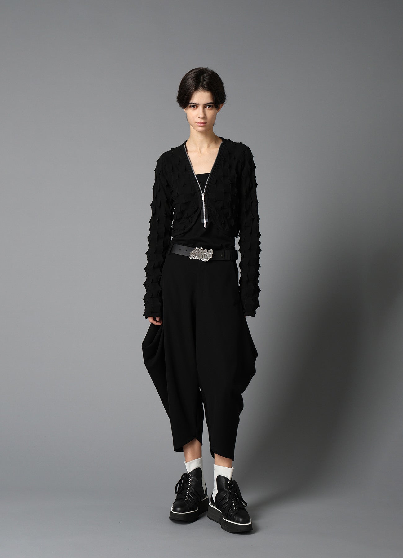 3D LINK STITCH ROUND HEM BOLERO