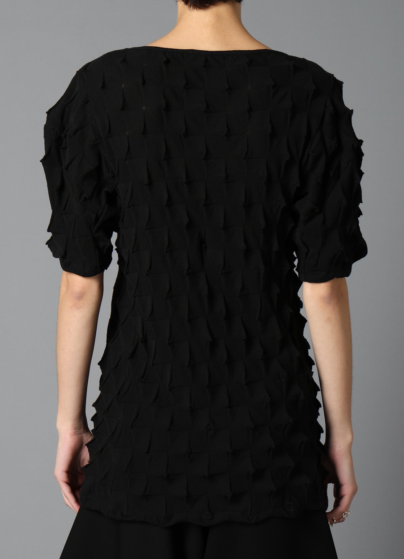 3D LINK STITCH PANEL DESIGN TEE