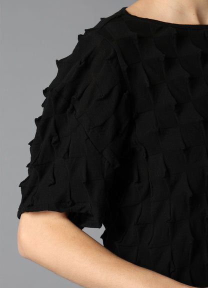 3D LINK STITCH PANEL DESIGN TEE