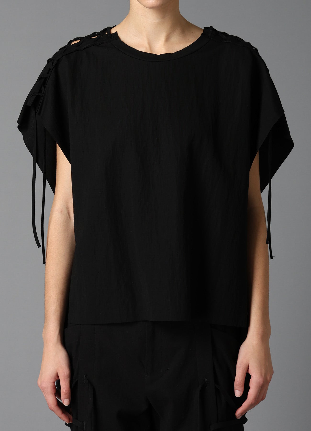 NATURAL SMOOTH LACE UP SQUARE TEE