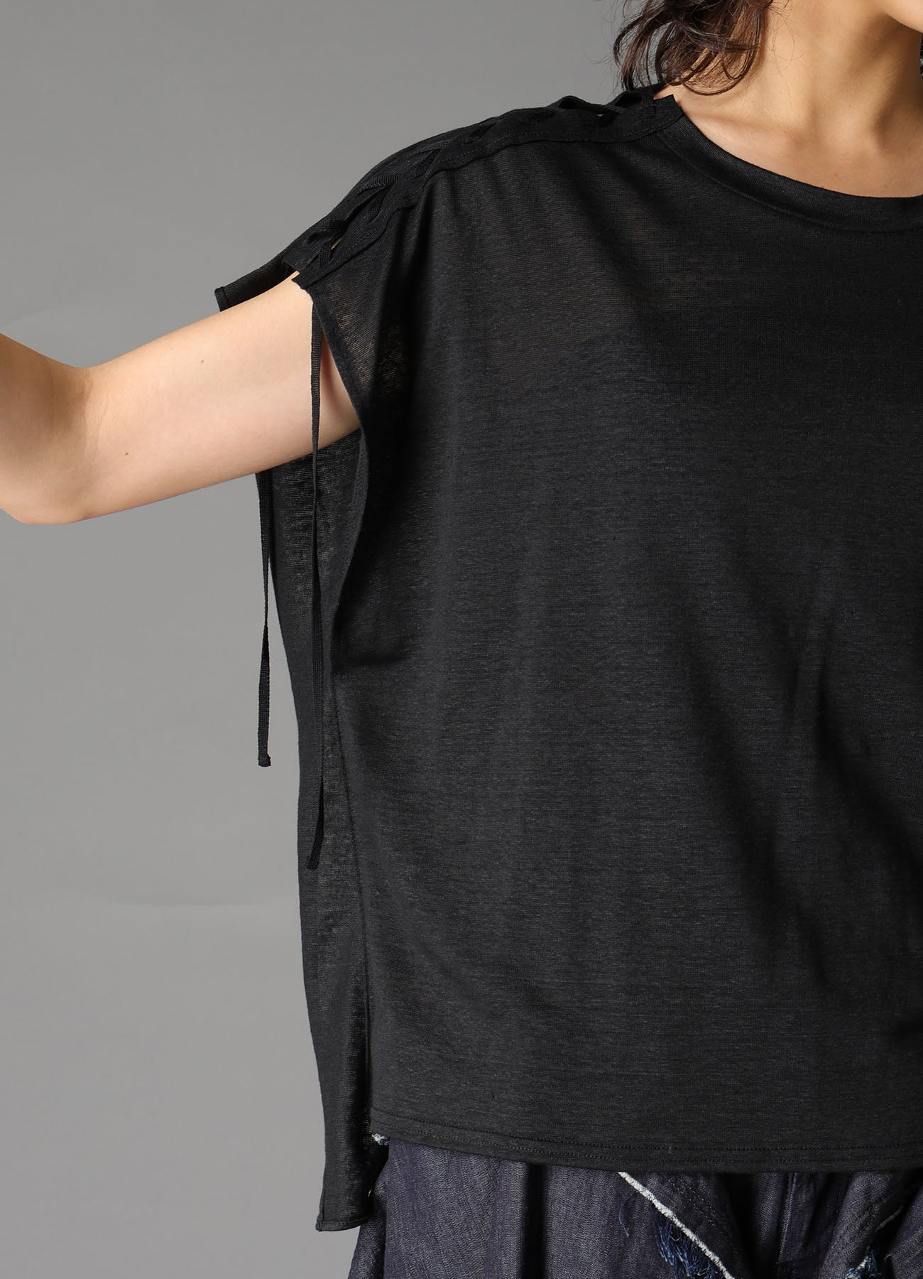 LI/ SINGLE JERSEY LACE UP SQUARE TEE – THE SHOP YOHJI YAMAMOTO
