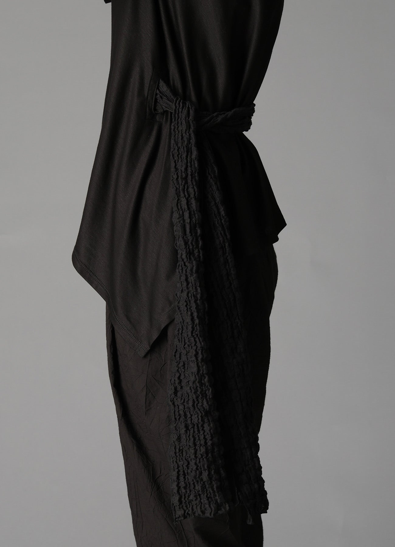 SINGLE JERSEY+SHRINKED LACE SCARF DETAIL SHORT CARDIGAN