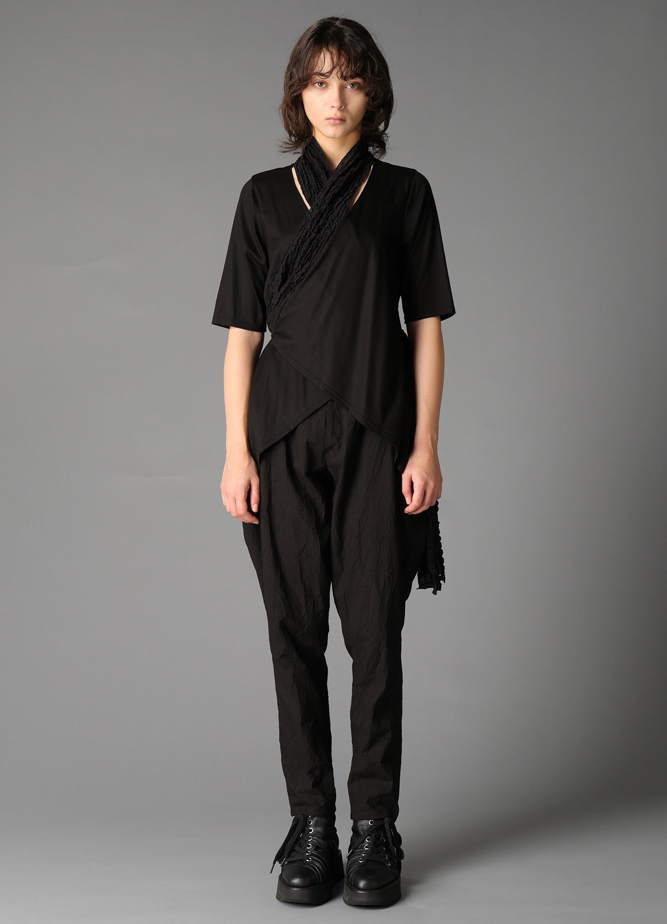 SINGLE JERSEY+SHRINKED LACE SCARF DETAIL SHORT CARDIGAN