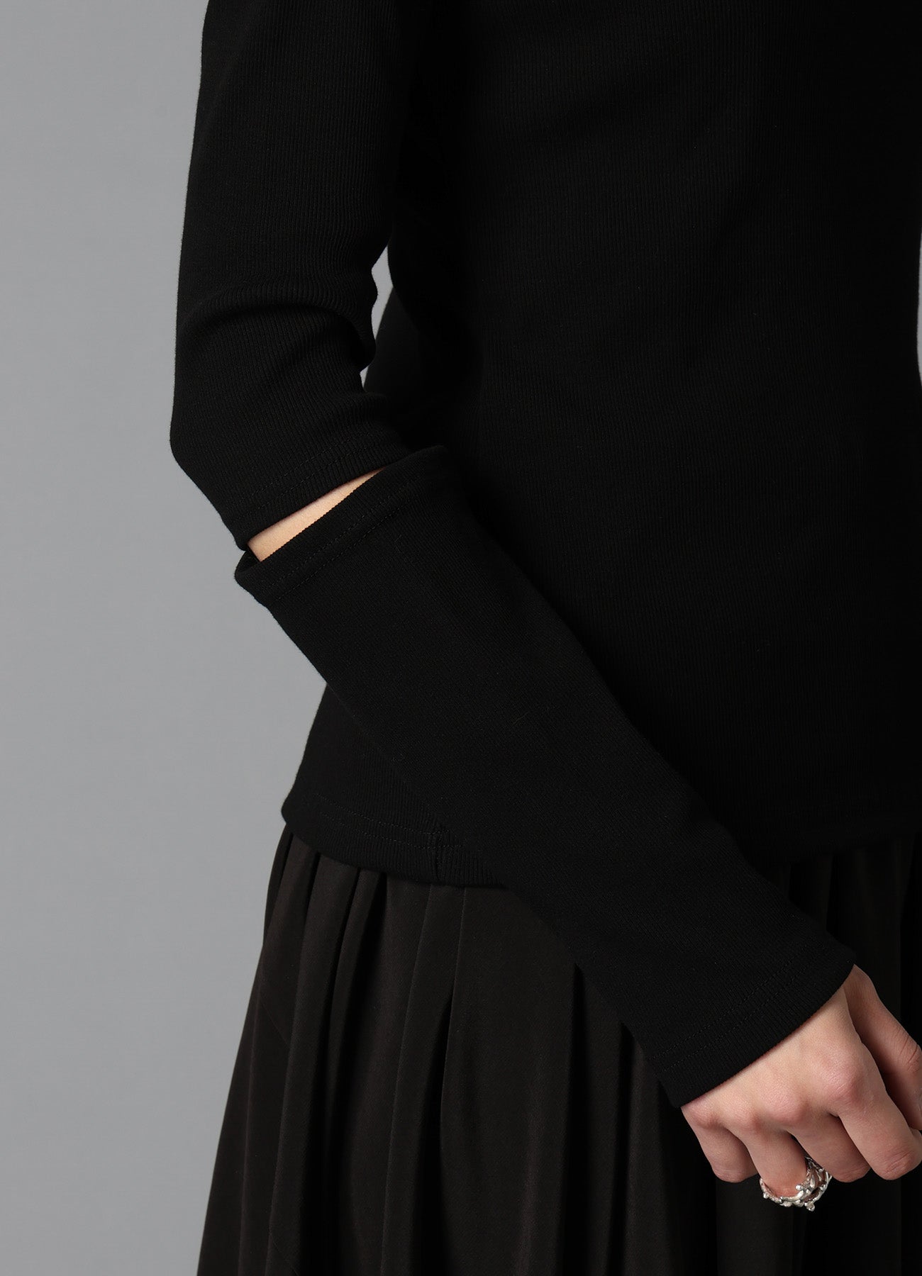 COTTON RIB LONG SLEEVE SLIT TEE