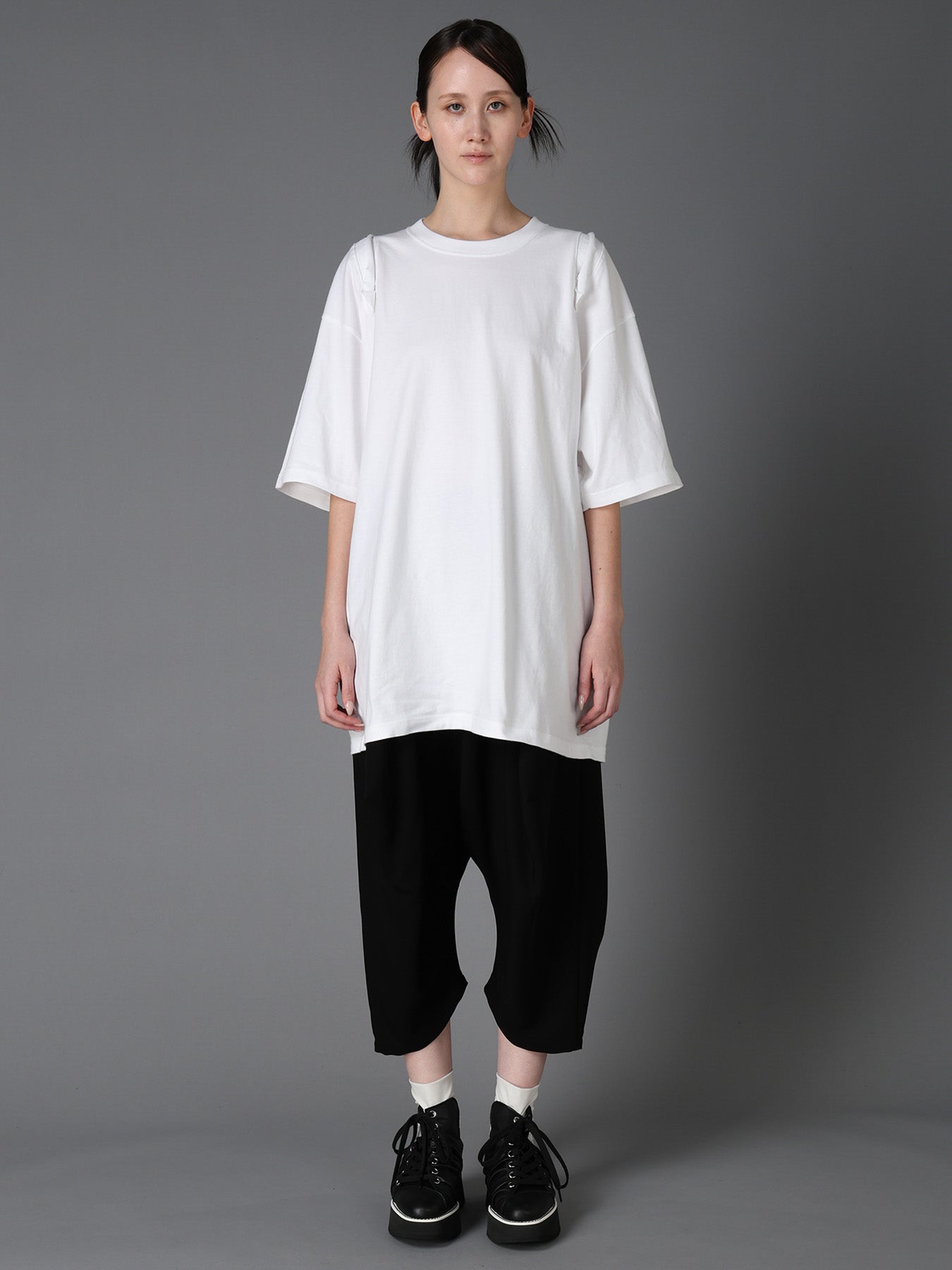 [LIMIted] DOT BUTTON REMAKE T-SHIRT