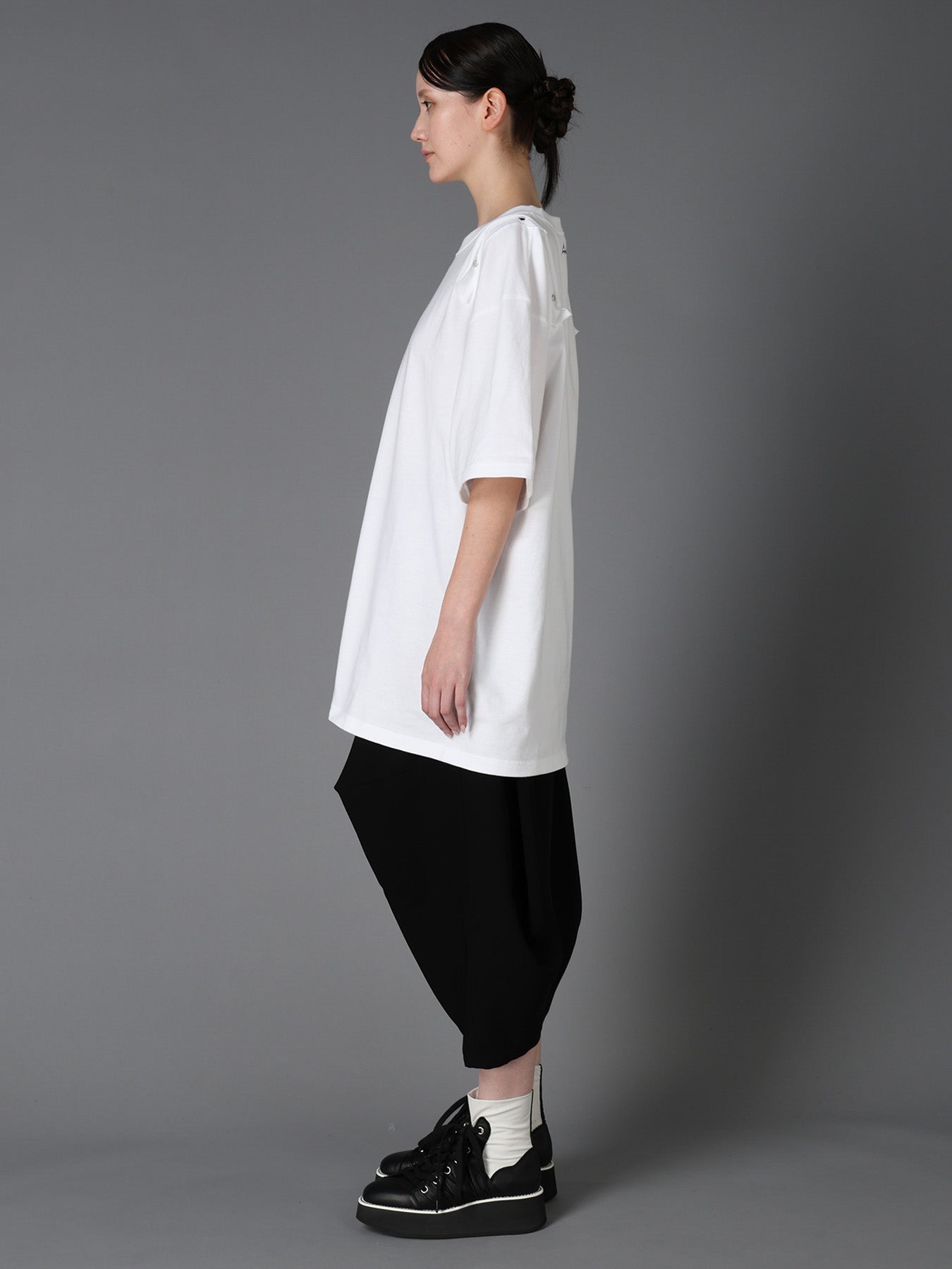 [LIMIted] DOT BUTTON REMAKE T-SHIRT