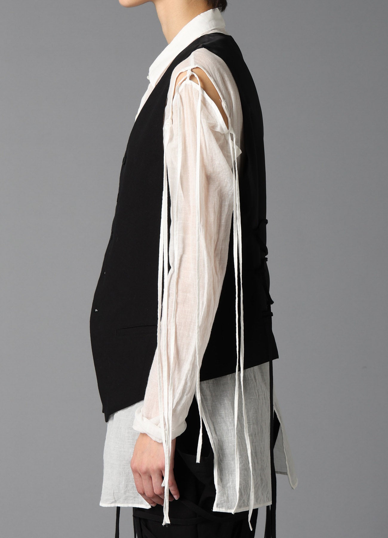 C/LI MUSLIN LACE UP VEST – THE SHOP YOHJI YAMAMOTO