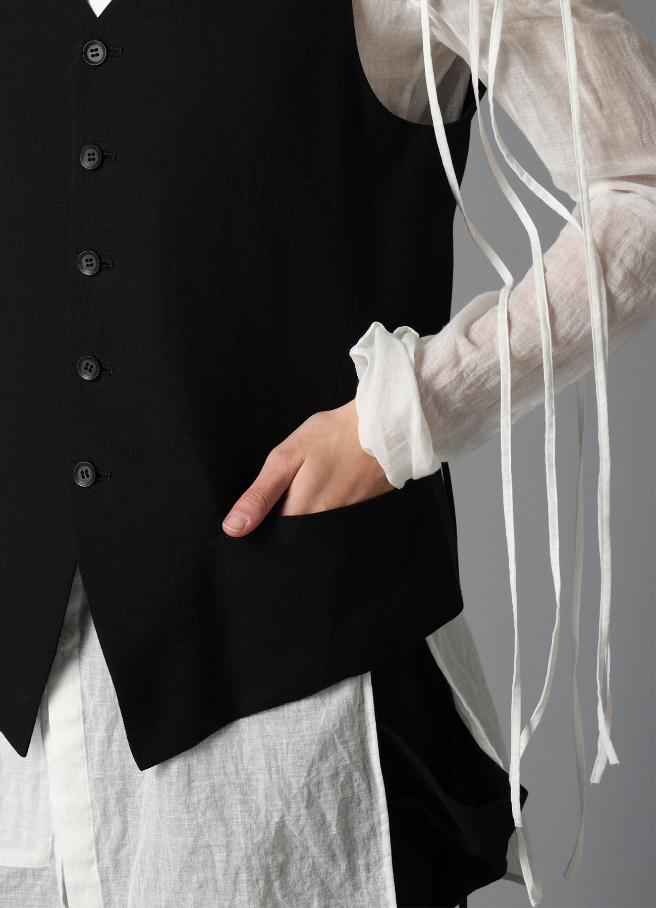 C/LI MUSLIN LACE UP VEST – THE SHOP YOHJI YAMAMOTO