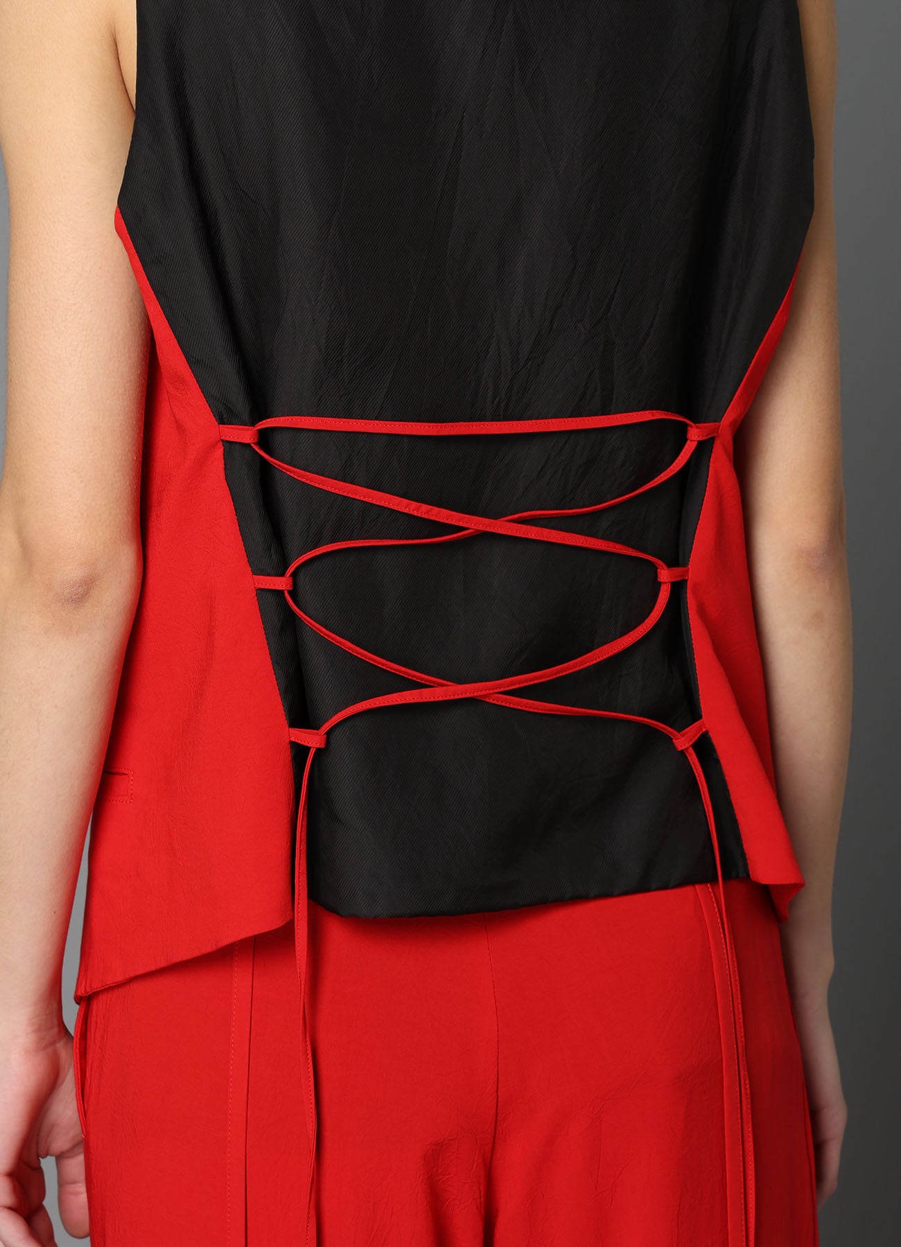 RY/ WRINKLED LACE UP VEST