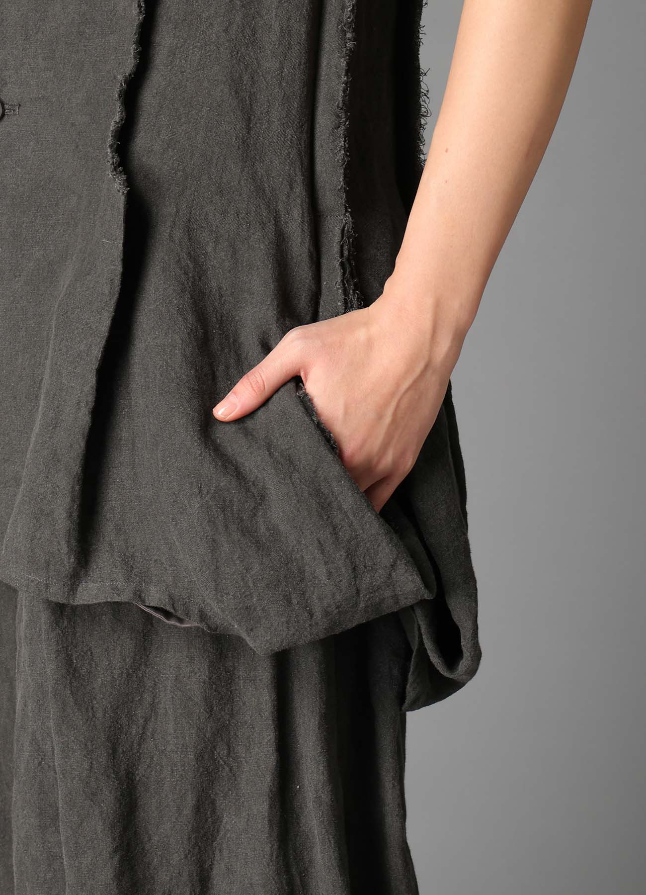 INK DYED LAWN HEM DETAIL VEST