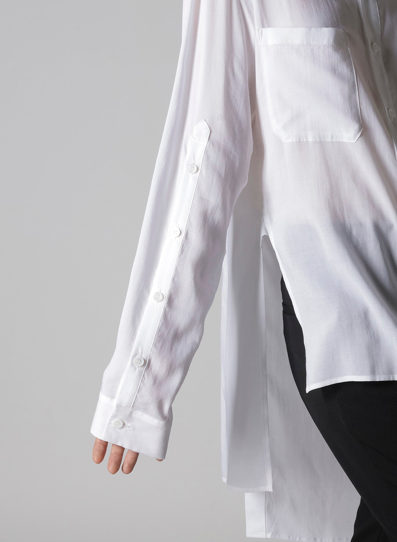 SOFT LAWN BACK SLIT SHIRT