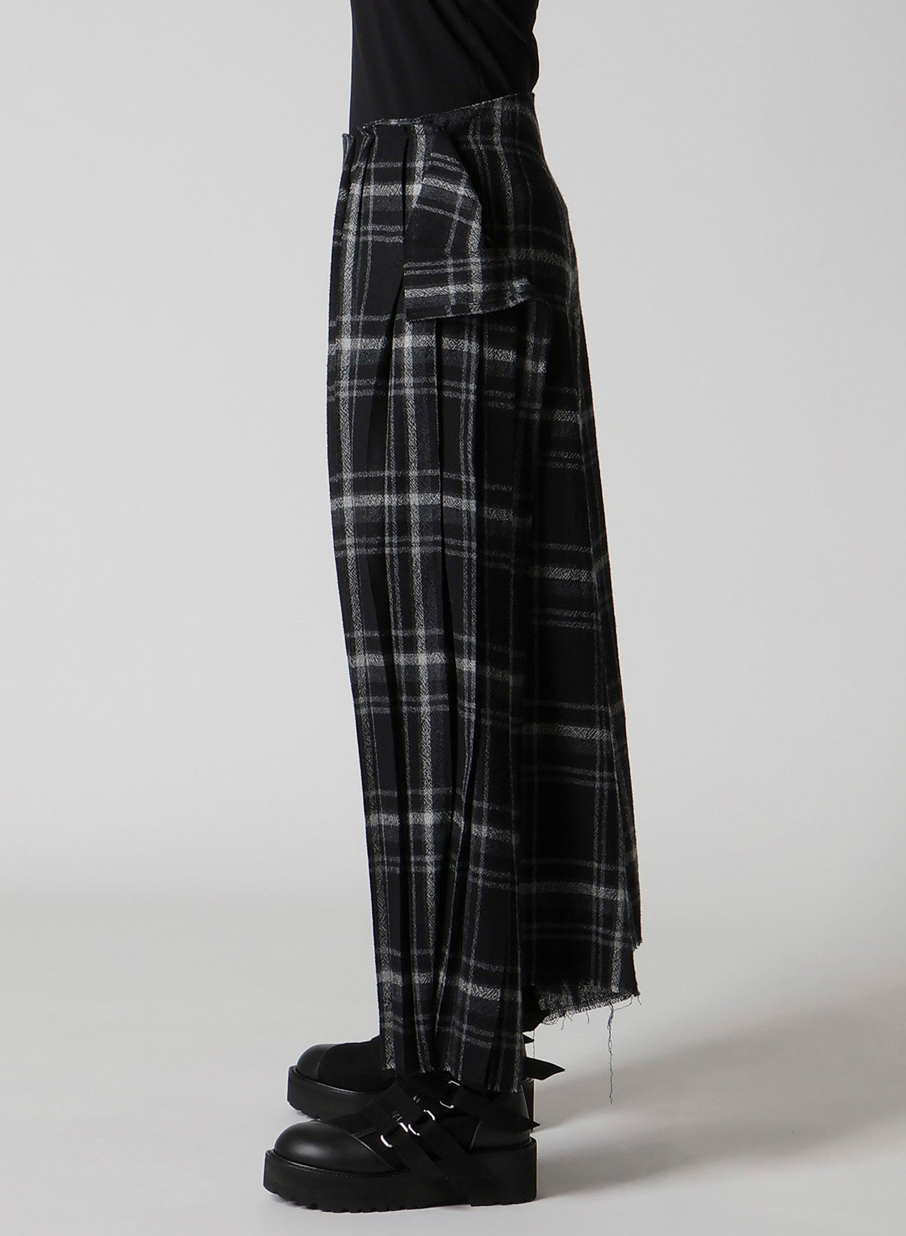 PLAID PATTERN PLEATS PANTS