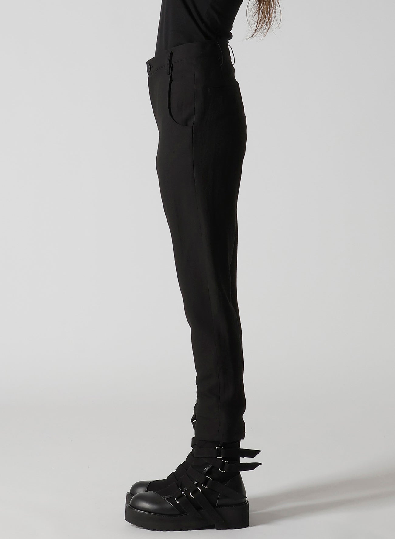 MILLED GABARDINE SLIT SLIM PANTS