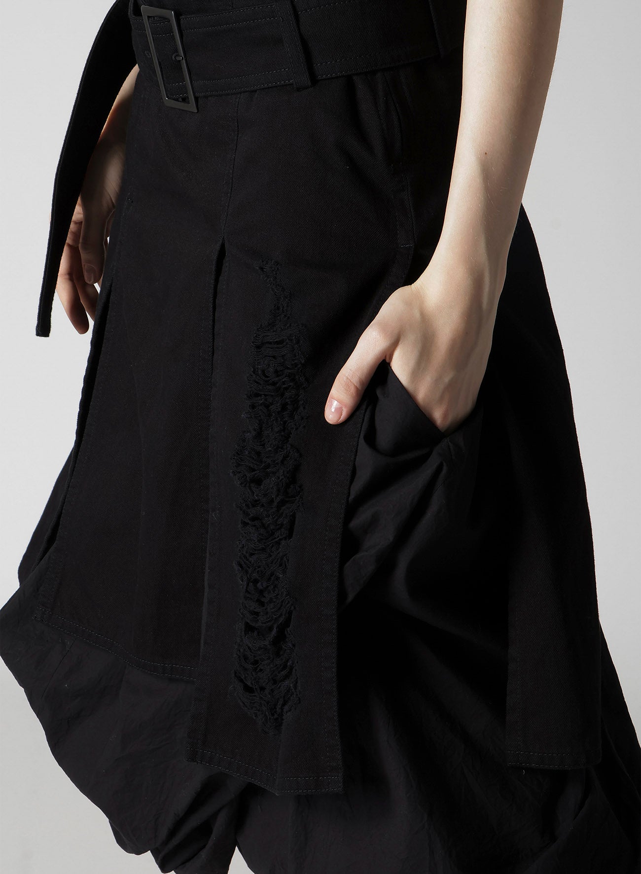 DAMAGED DENIM BELT BALLOON SKIRT