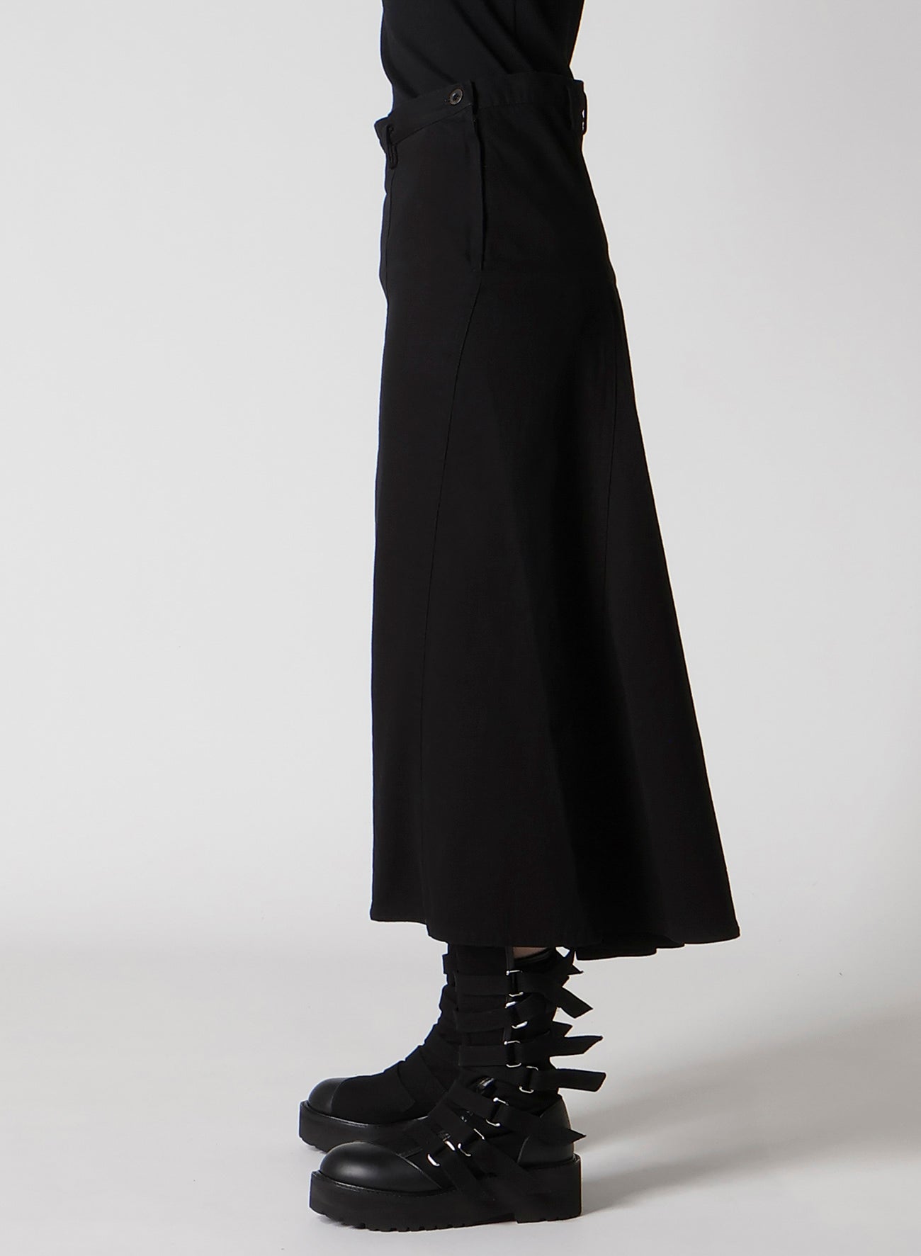 DAMEGED DENIM PANELED SKIRT