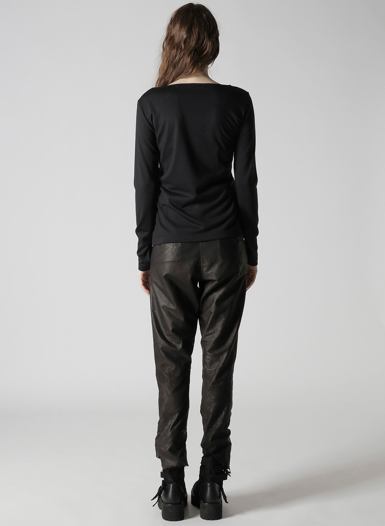 PLAIN STITCH SLIT CROSS LONG T-SHIRT