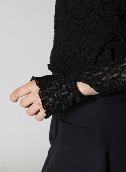 FLOWER SHIRRING SLIT HIGH NECK T-SHIRT