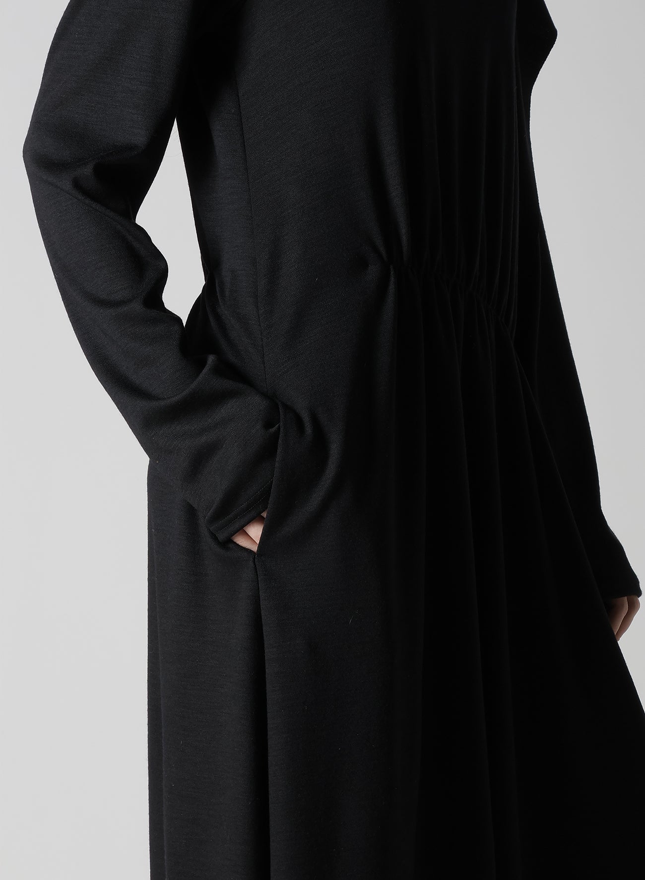 WOOL SMOOTH GATHER ASYMMETRY DRESS