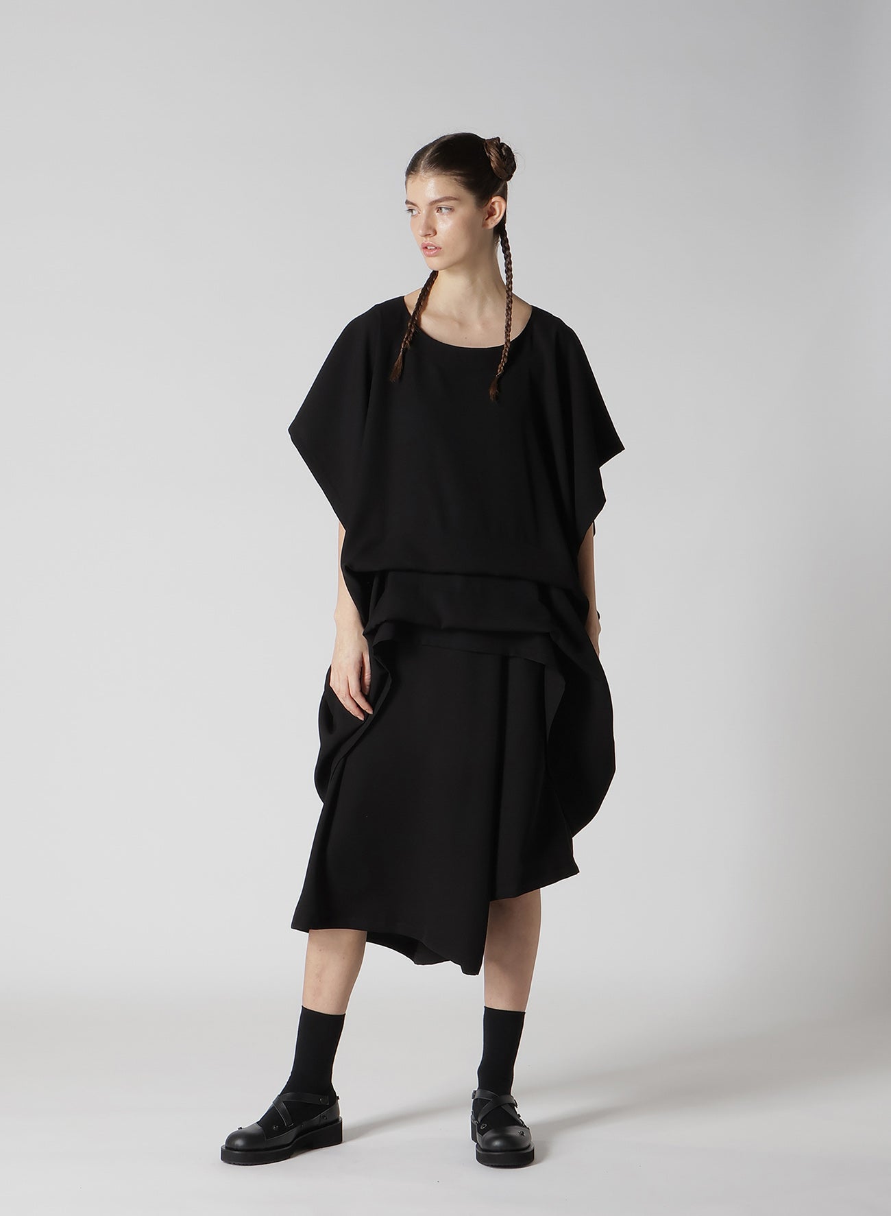 【12/13 10:00(JST) Release】DOUBLE SATIN TUCK BLOUSE