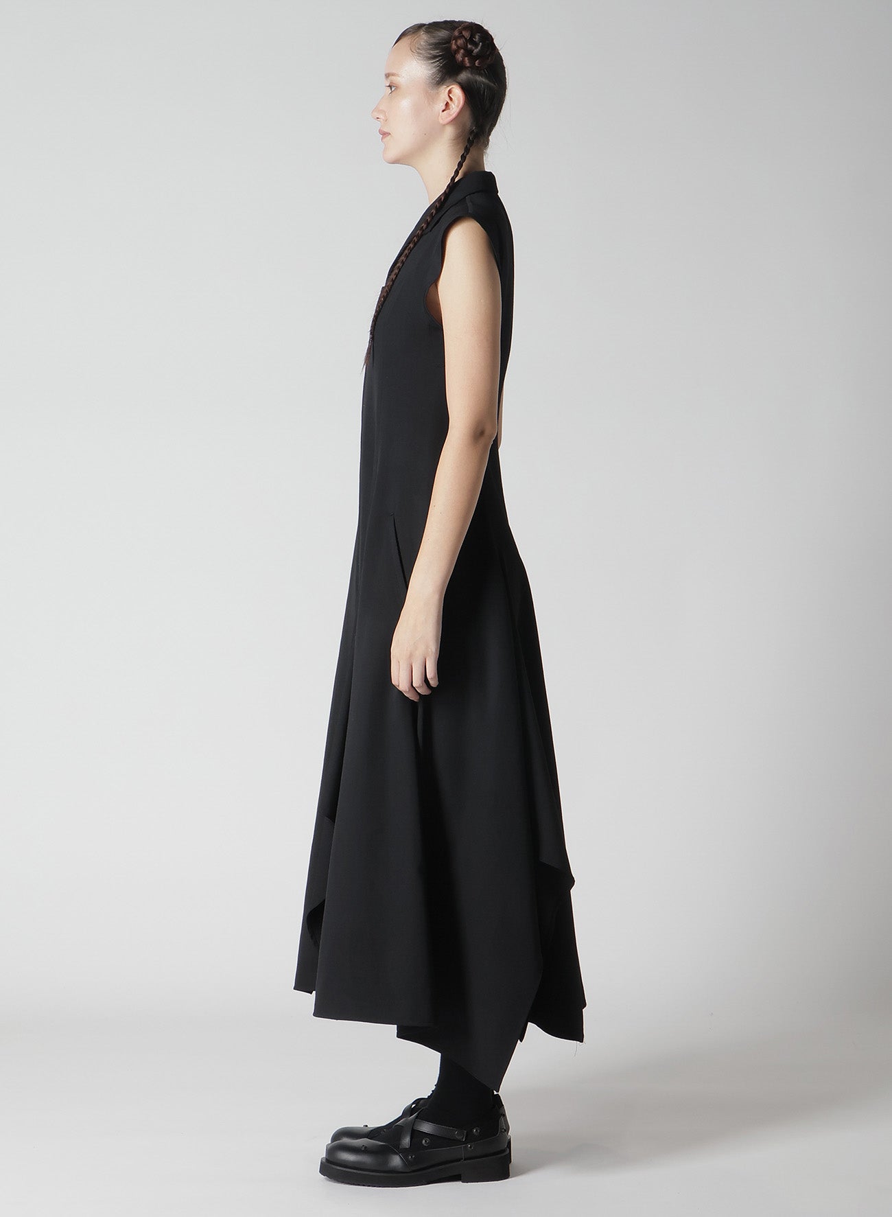 WOOL GABARDINE FRONT OPEN FLARED DRESS