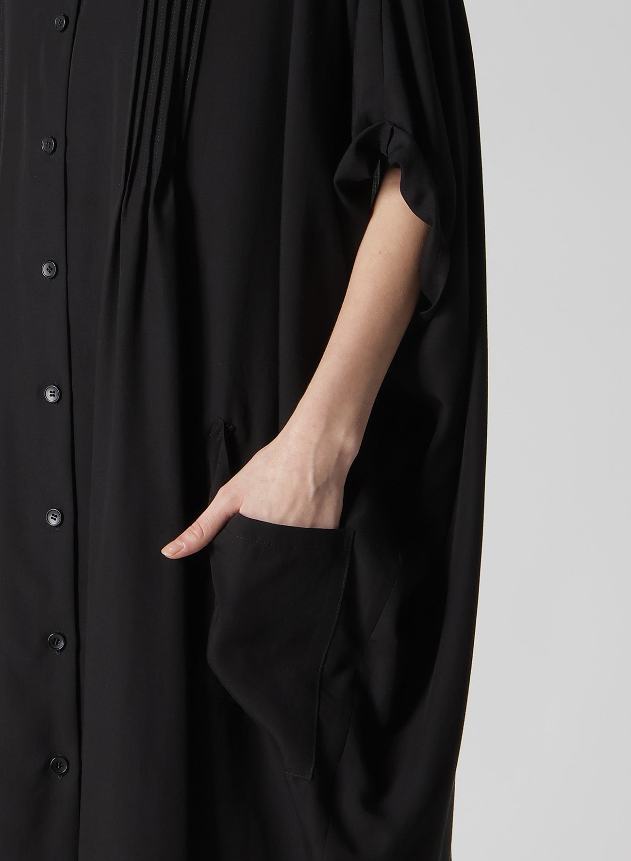 【12/13 10:00(JST) Release】POPLIN PINTUCK DRESS