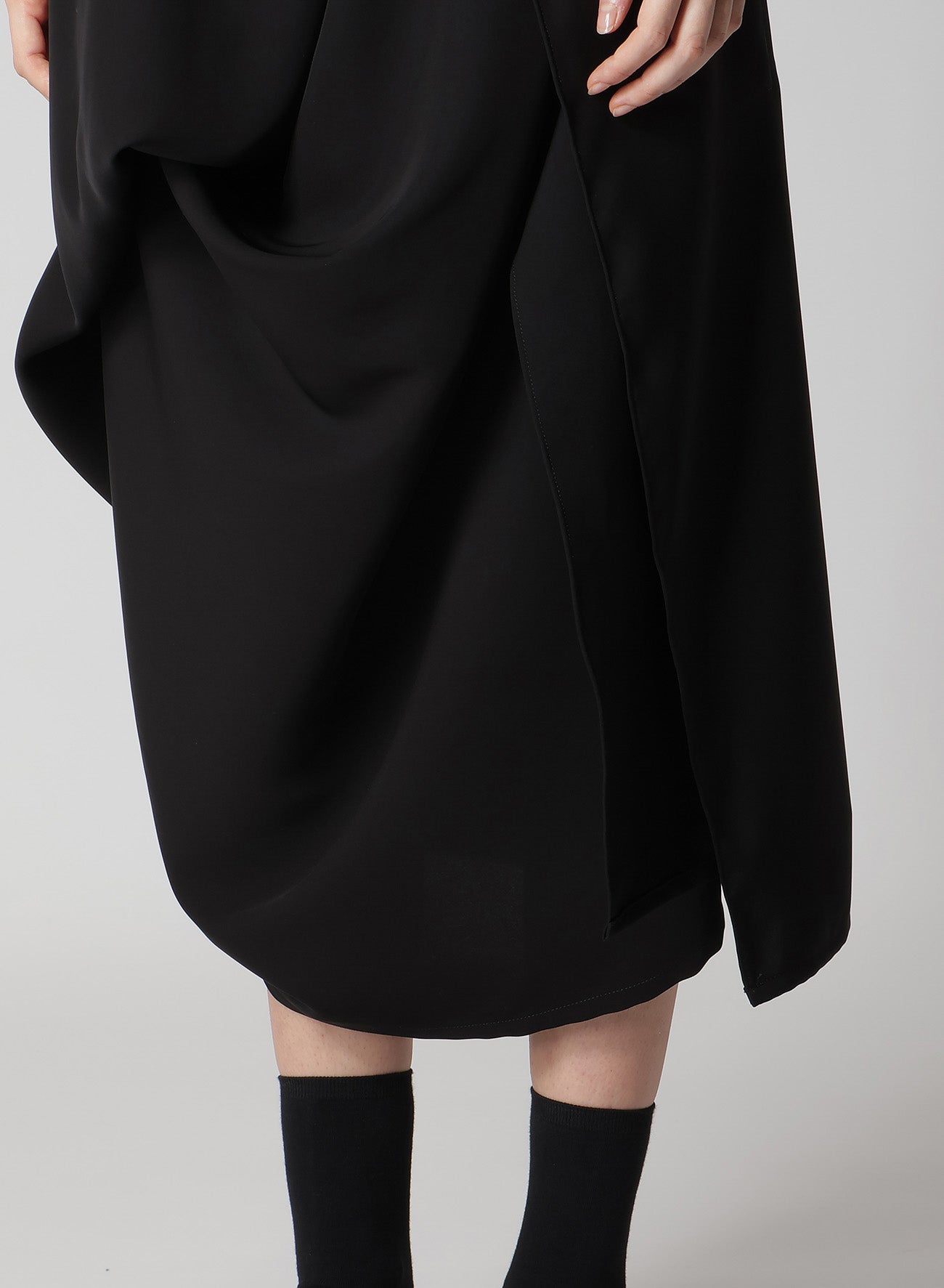 【12/13 10:00(JST) Release】DOUBLE SATIN DRAPING DRESS