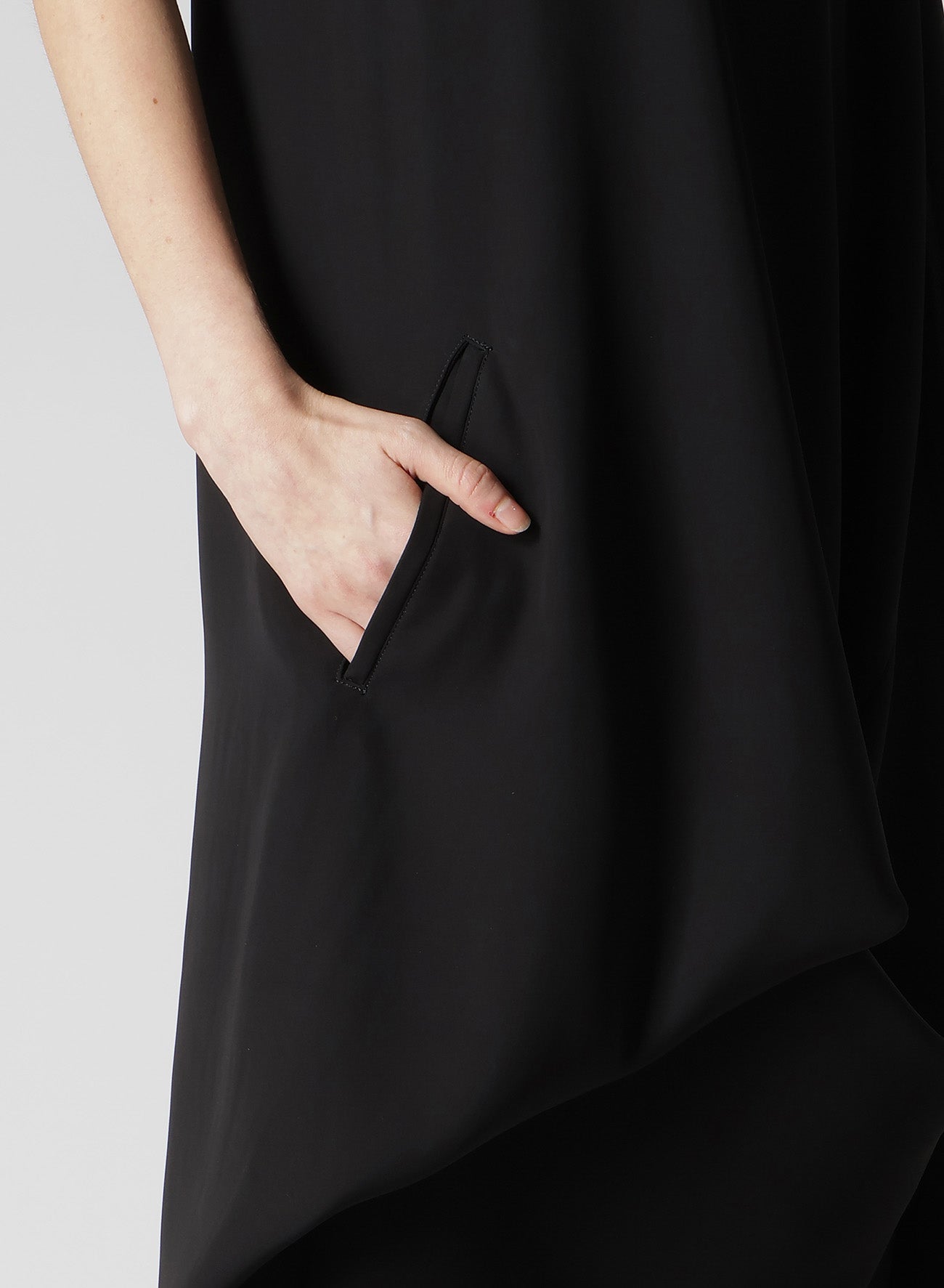 【12/13 10:00(JST) Release】DOUBLE SATIN DRAPING DRESS