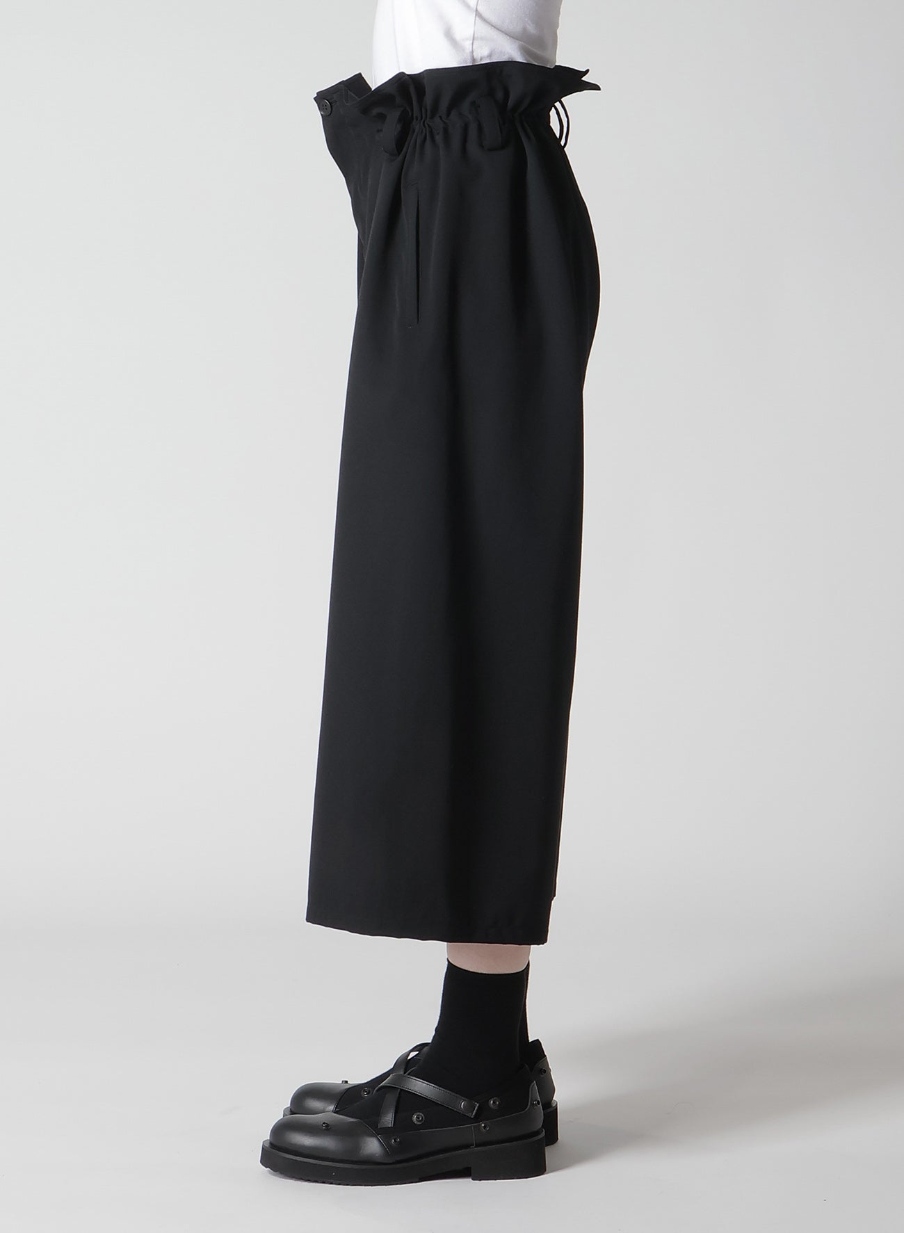 WOOL GABARDINE WAIST STRING TUCK PANTS