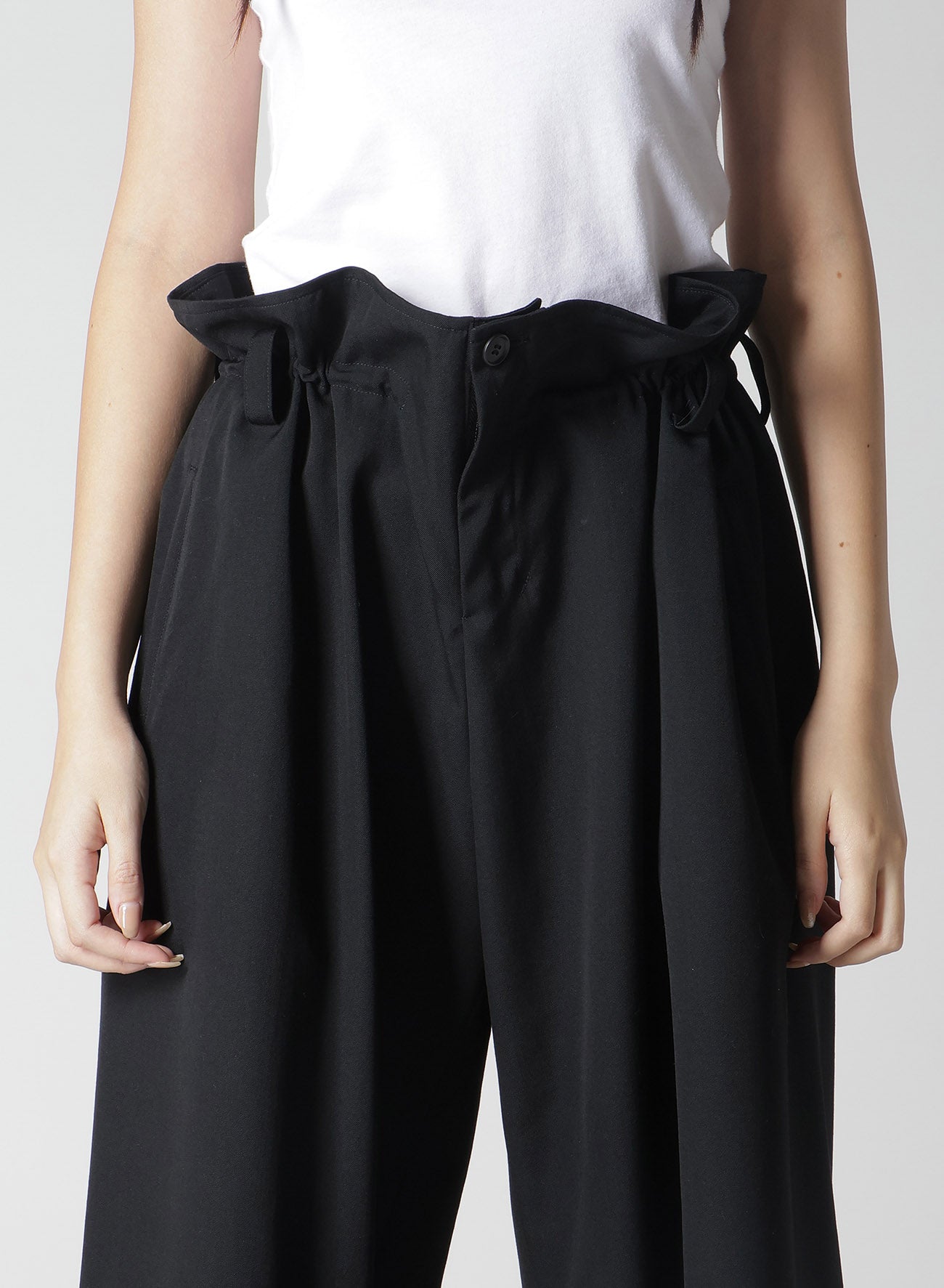 WOOL GABARDINE WAIST STRING TUCK PANTS