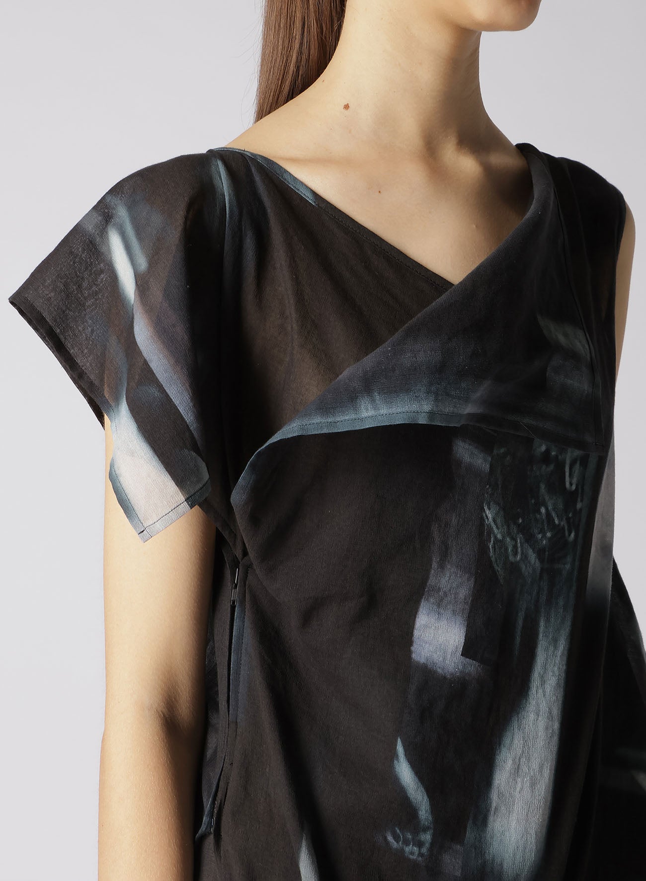 PHOTO SHREDDER PRINT DRAPE DRESS