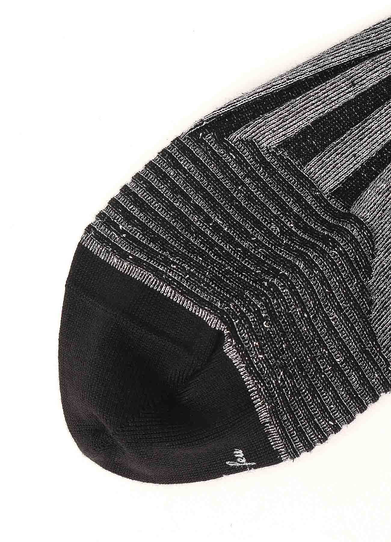 SILVER RIB RANDOM STRIPE SOCKS