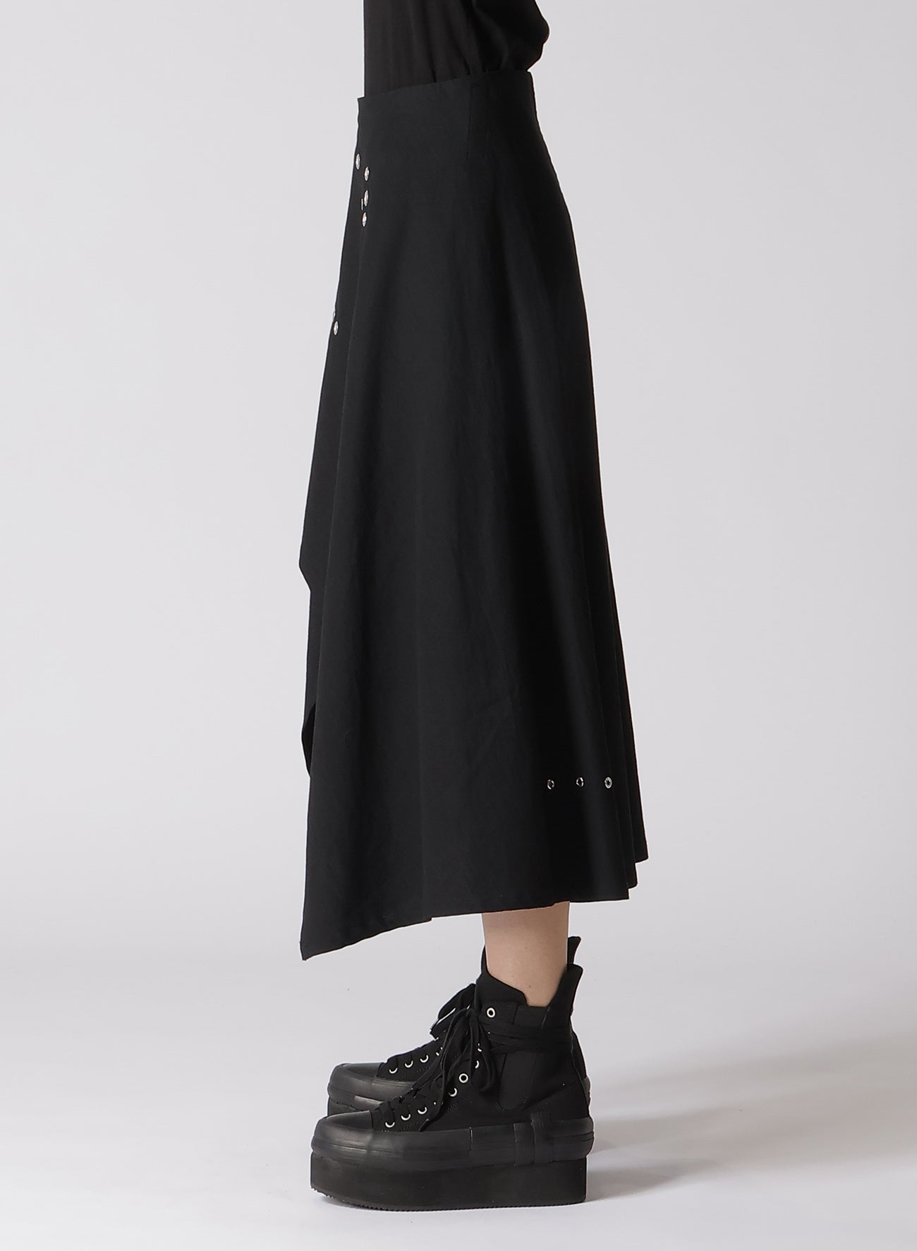 METAL EYELET WRAPPED DENIM SKIRT