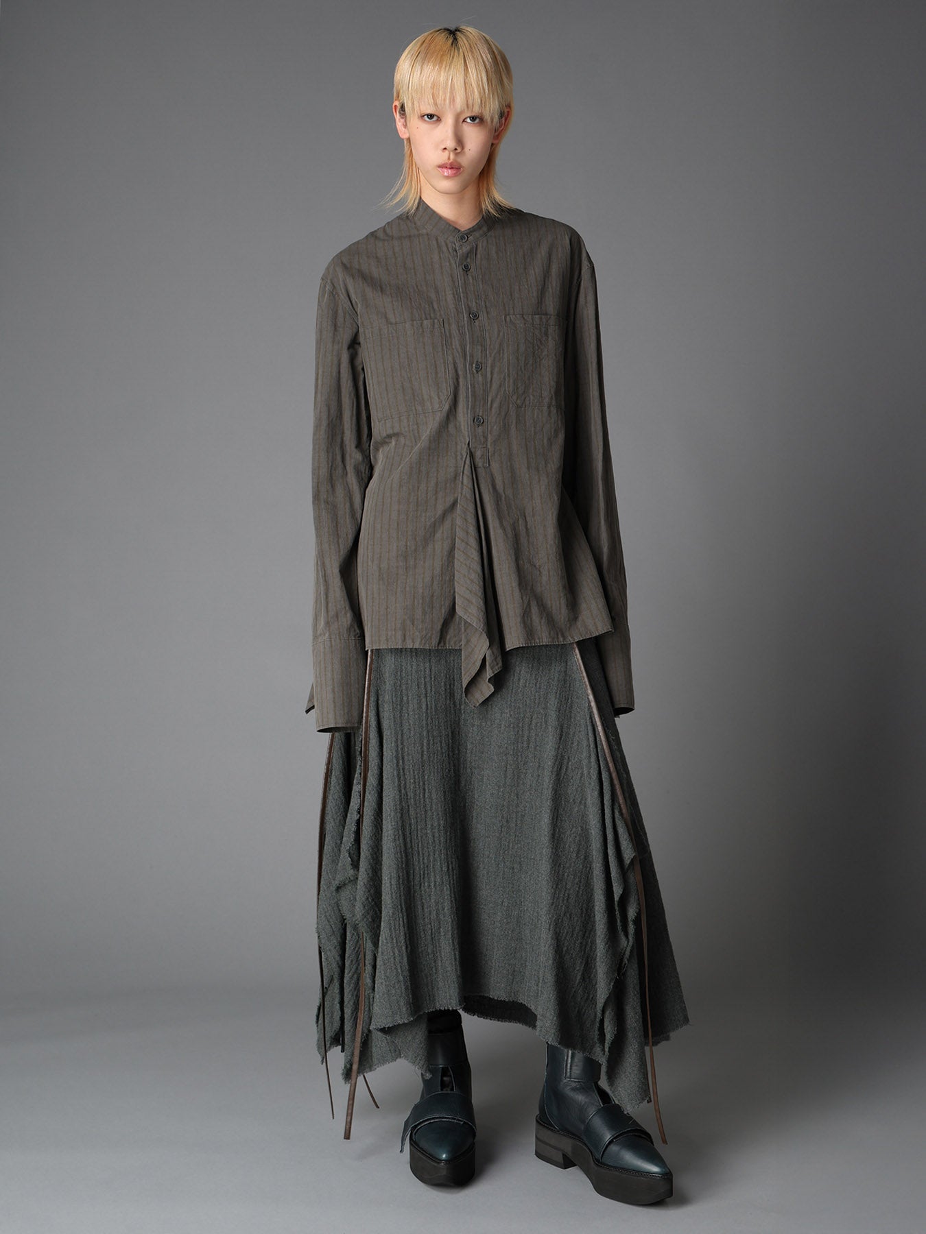 INK DYED STRIPE STAND COLLAR BLOUSE