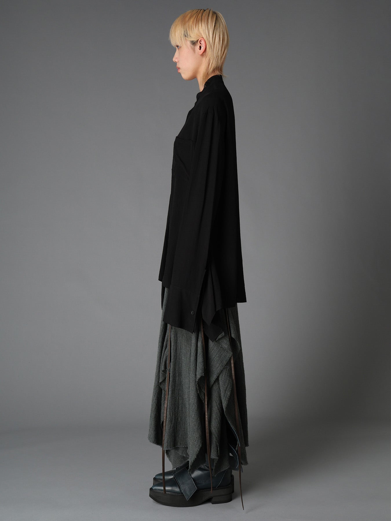 WRINKLED PLAIN WEAVE  STAND COLLAR BLOUSE