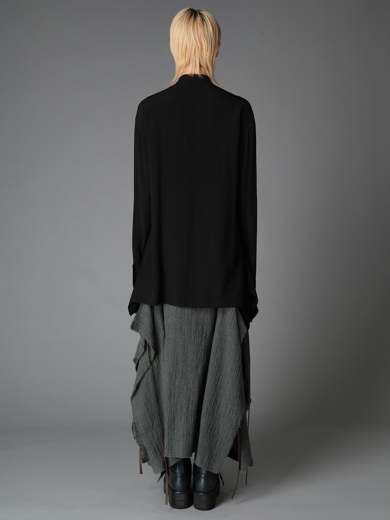 WRINKLED PLAIN WEAVE  STAND COLLAR BLOUSE