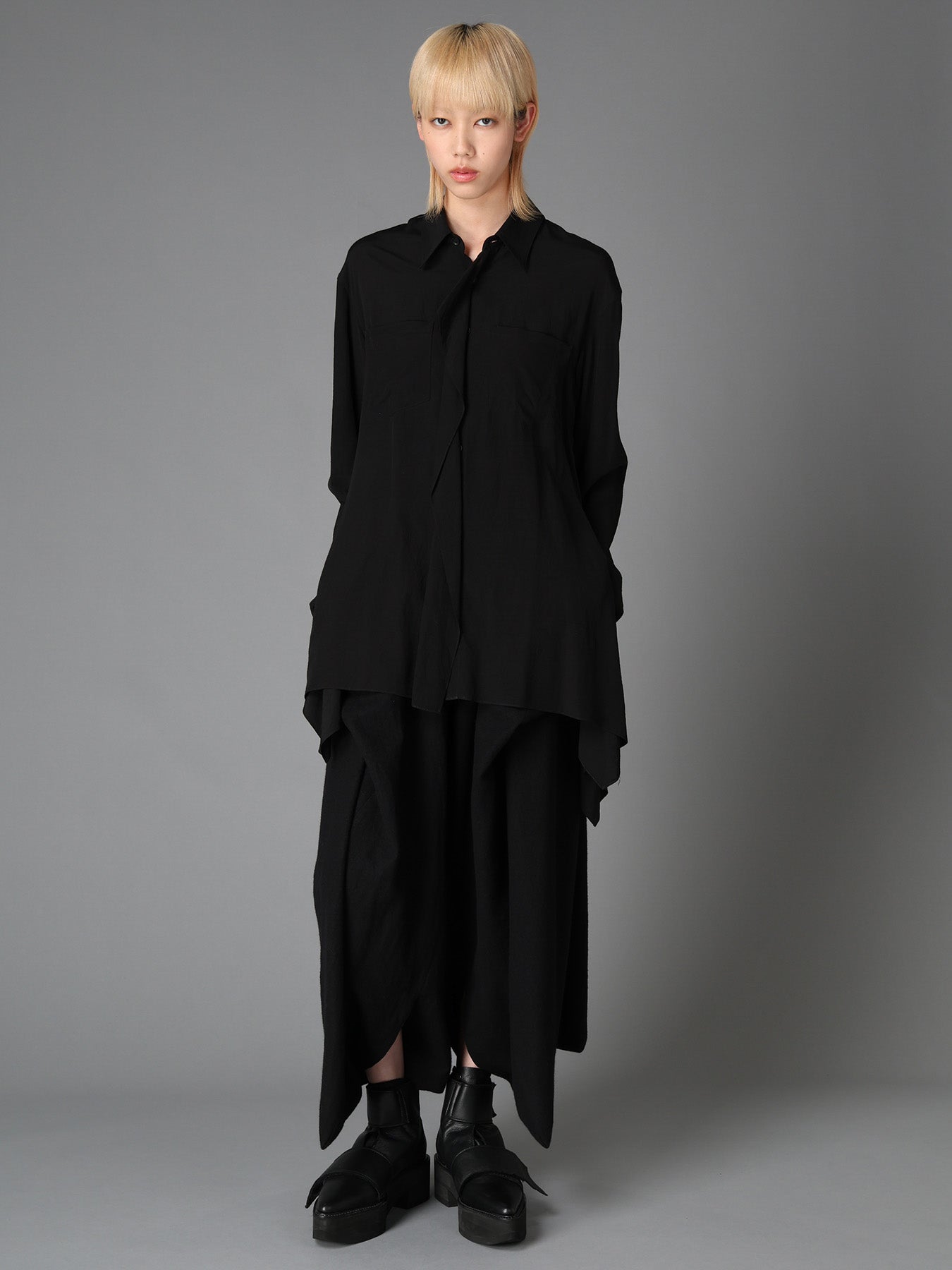 WRINKLED PLAIN WEAVE  FLARED PANEL BLOUSE