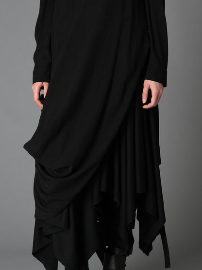 WRINKLED PLAIN WEAVE  DRAPED HEM BLOUSE