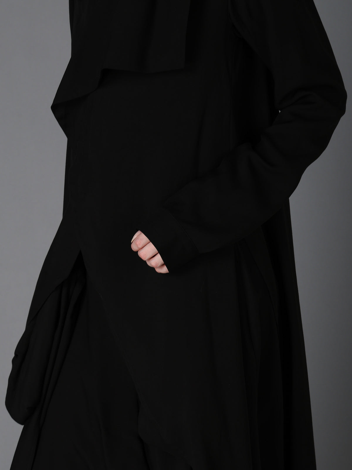 HIGH TWIST GABARDINE LONG DRAPED BLOUSE