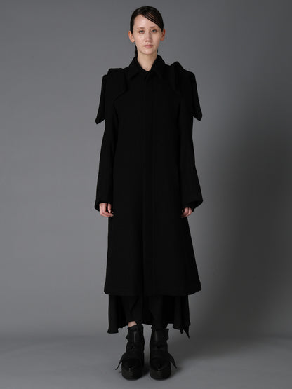 SHRINK SERGE PANELED SHOULDER COAT